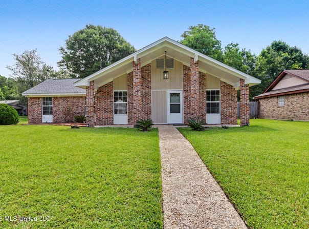 113 Gettysburg Circle, Ocean Springs, MS 39564