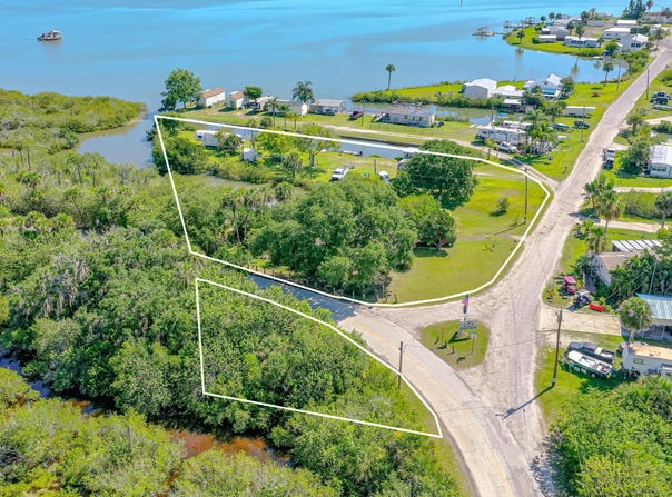 416 E Halifax Avenue, Oak Hill, FL 32759