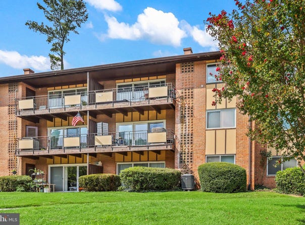10026 FAIR WOODS Drive, FAIRFAX, VA 22030