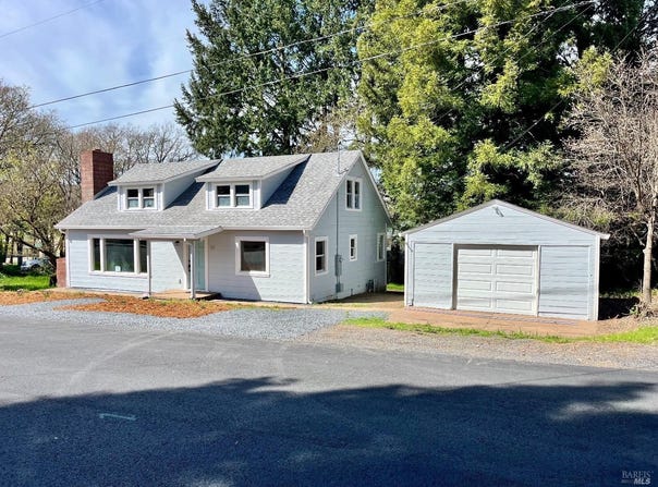 92 Madrone Street, Willits, CA 95490