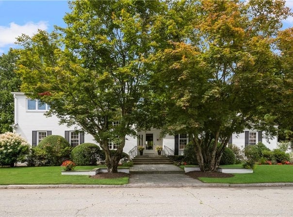 5 Barbour Drive, Providence, RI 02906