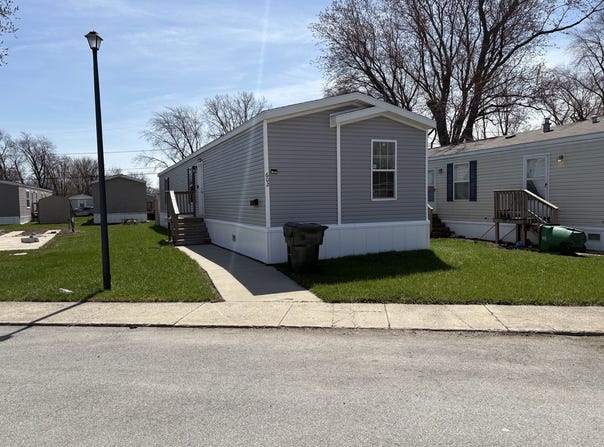 602 Virginia Avenue, Lynwood, IL 60411
