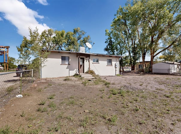 1164 Bobcat, Espanola, NM 87532