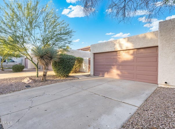 1913 S RIVER Drive, Tempe, AZ 85281