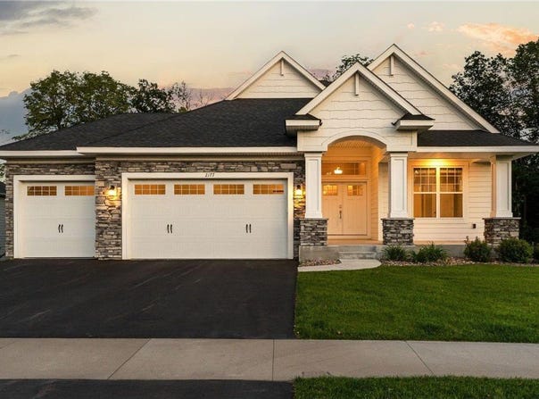 2177 Paisley Path, Chanhassen, MN 55317