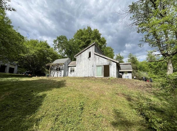 24 McKnight Hill Rd, Salem, NY 12865