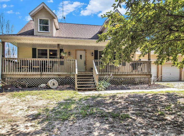 6469 W Almy Road, Six Lakes, MI 48886