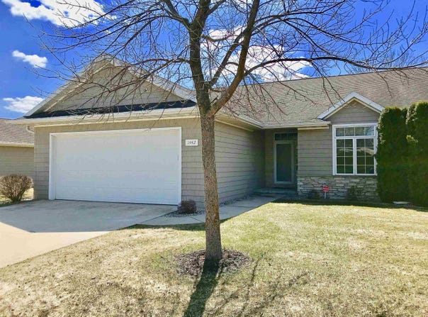 1442 RUSHMORE Circle, DE PERE, WI 54115-4038