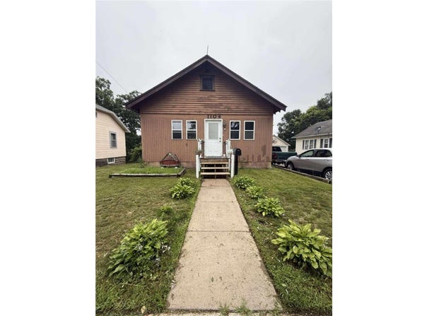 1104 Emery Street, Eau Claire, WI 54701