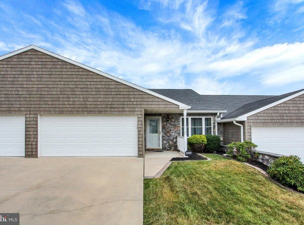 4445 CLAIR MAR Drive, DOVER, PA 17315