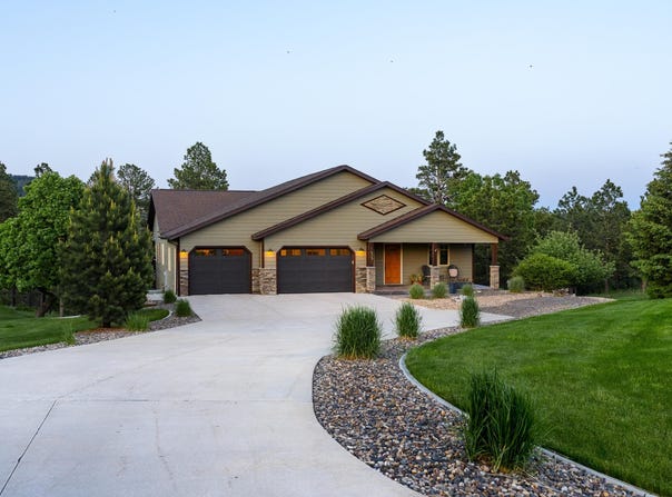 1335 E Woodland Drive, Spearfish, SD 57783
