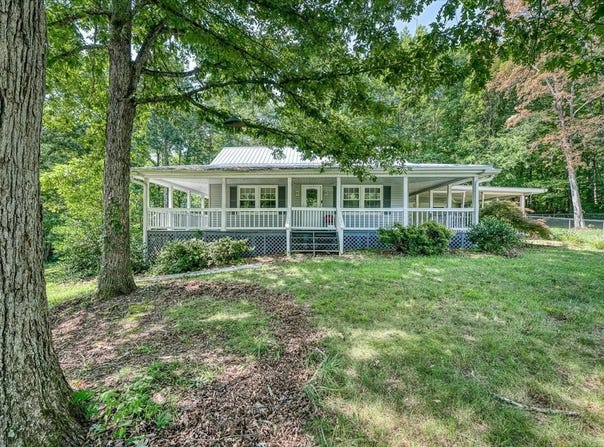 217 SIMMONS, Spencer, TN 38585