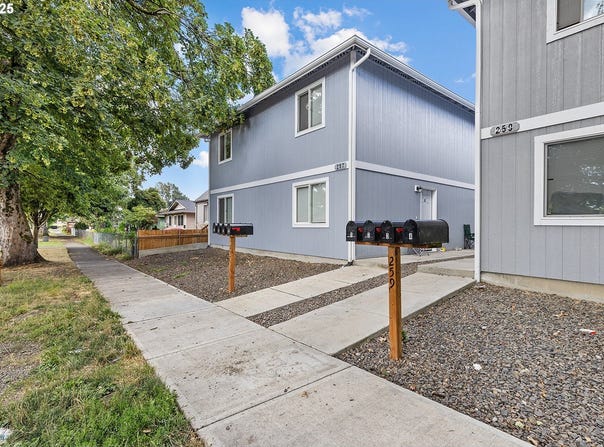 257 20TH AVE, Longview, WA 98632