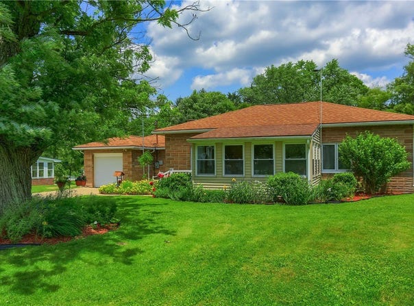 1059 Old Princeton Rd, Shenango Twp, PA 16101