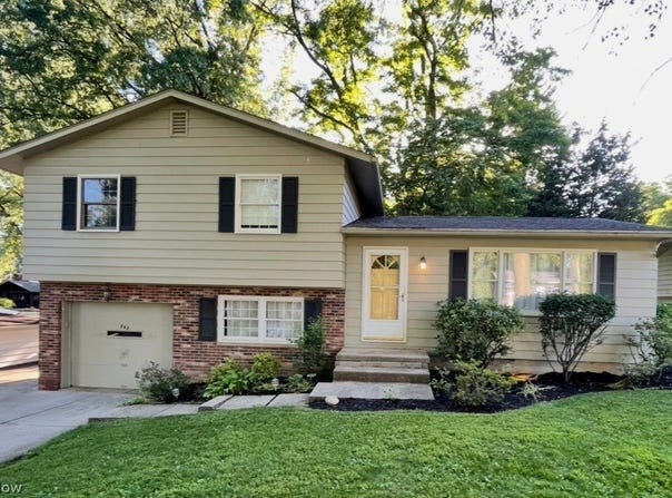 352 Owosso Avenue, Fairlawn, OH 44333