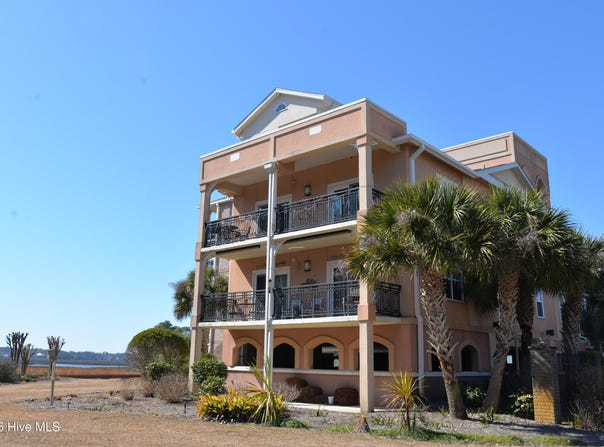 3100 Marsh Grove Lane, Southport, NC 28461