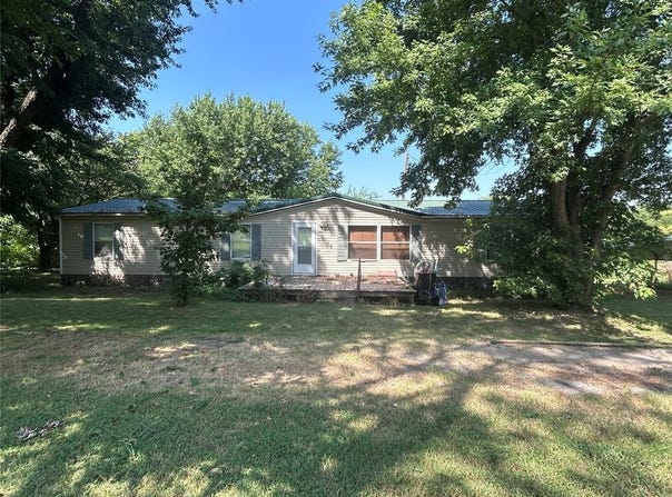 1004 N Taylor Avenue, Wynnewood, OK 73098