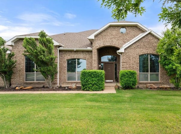 125 Courtney Circle, Waxahachie, TX 75165