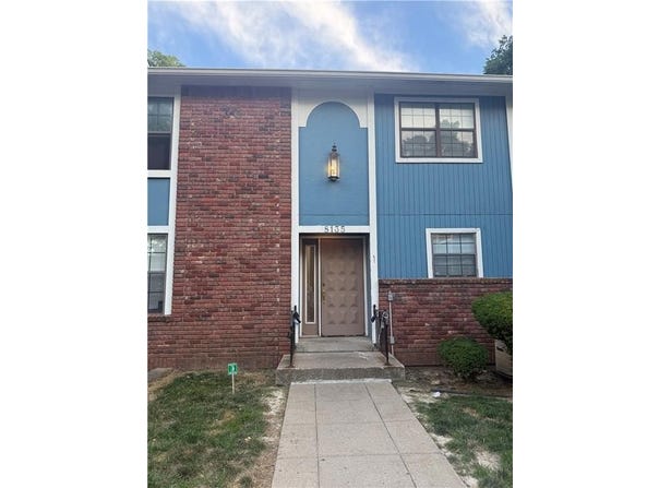 8135 HOLMES Road, Kansas City, MO 64131