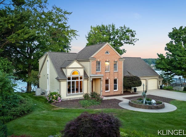 15957 Orchard Point Drive, Spring Lake, MI 49456