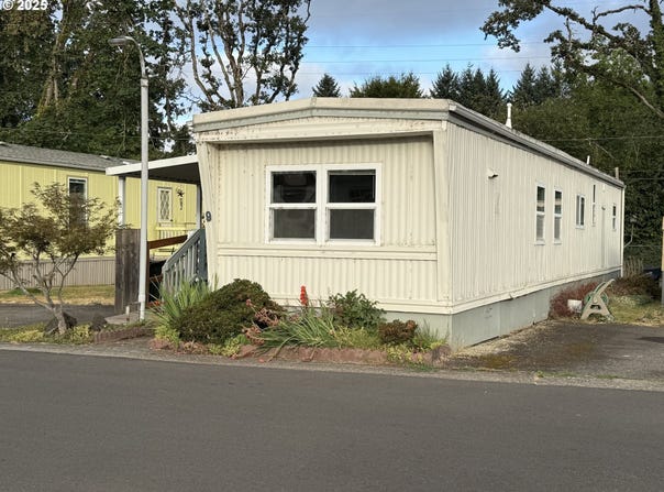3900 COBURG RD, Eugene, OR 97408