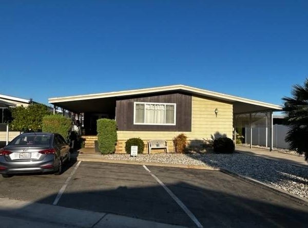 18601 Newland St, Huntington Beach, CA 92646