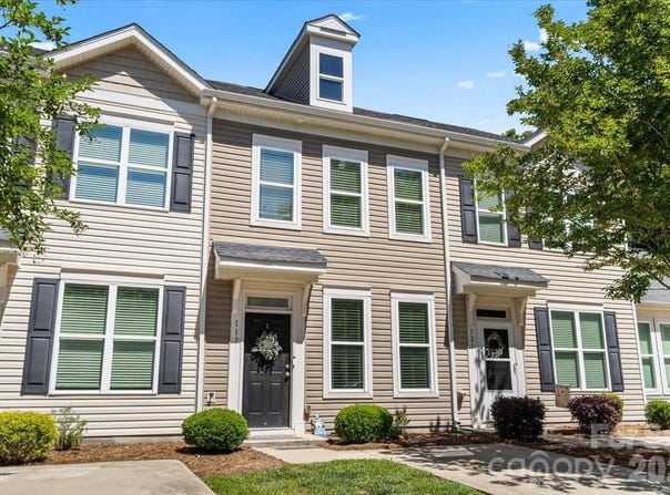 117 N Island Village Drive N, Mount Holly, NC 28120