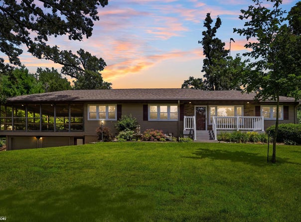 1966 Wallace Avenue, Marshalltown, IA 50158
