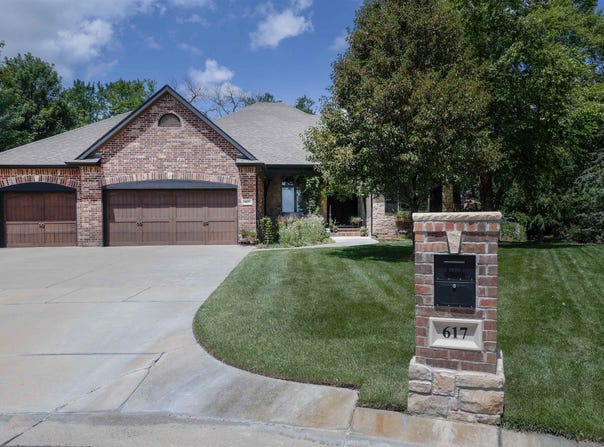 617 N Bracken Ct, Wichita, KS 67206