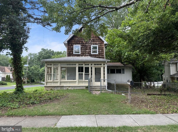 139 ALBANY AVENUE, BARRINGTON, NJ 08007