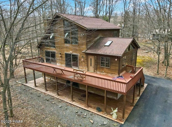 106 Alder Lane, Greentown, PA 18426
