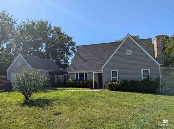 2207 Spain Drive, Manhattan, KS 66502
