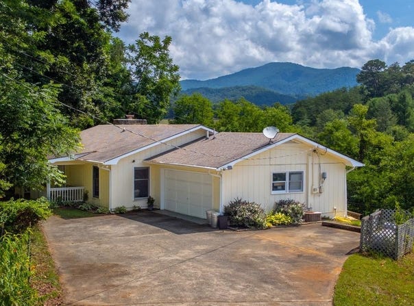 60 Ferguson Rd, Franklin, NC 28734