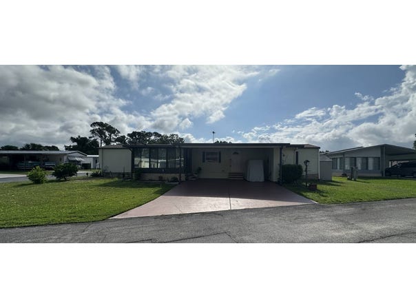 76 Lavender Lane, Eustis, FL 32726