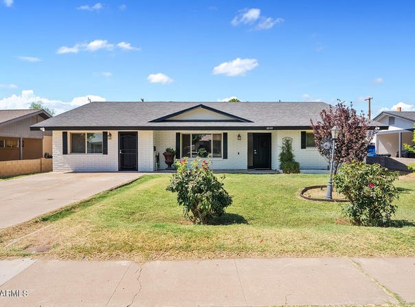 1050 W 9TH Place, Mesa, AZ 85201