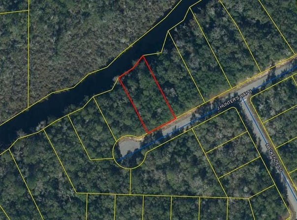 40 N J Hunter Way, Freeport, FL 32439