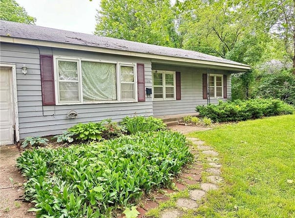 1126 Highland Drive, Lawrence, KS 66044