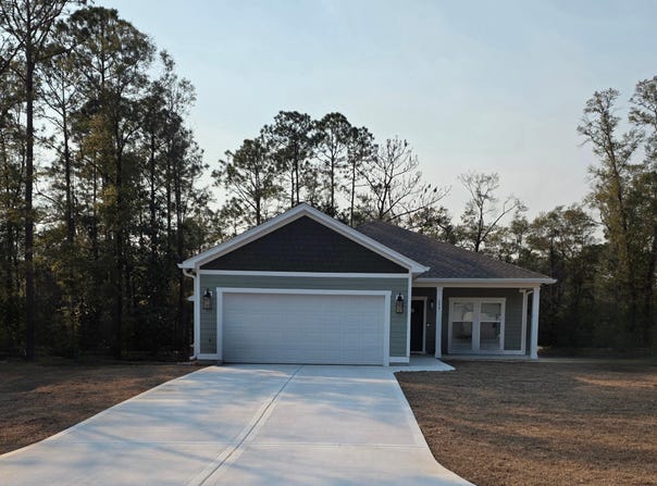 299 Wildwood Lks Drive, DeFuniak Springs, FL 32435