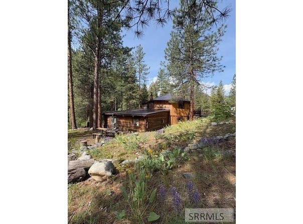 7 E Sheep Creek Loop, North Fork, ID 83466