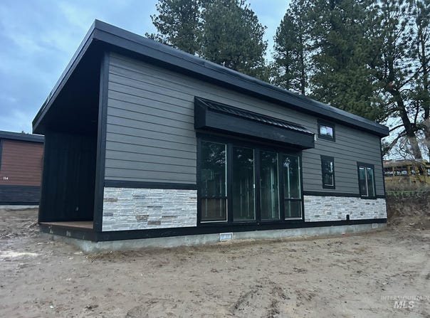 116 Raven Loop, Cascade, ID 83611