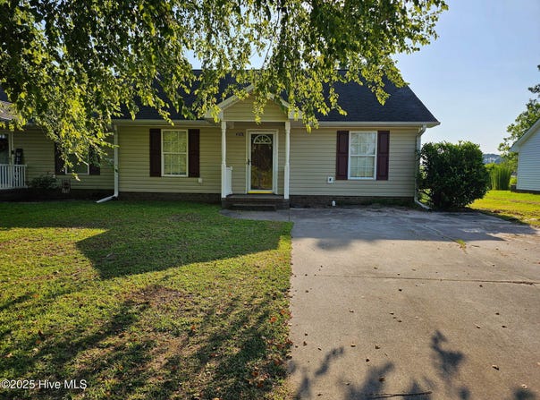 4328 Magellan Court, Ayden, NC 28513