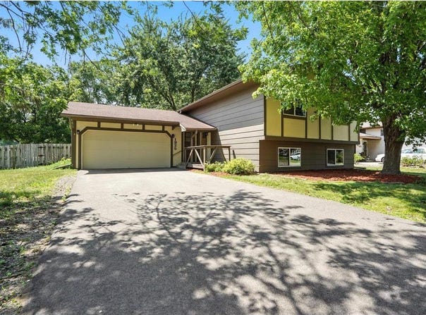 1925 Betty Jane Court, North Saint Paul, MN 55109