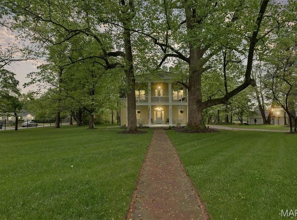 2367 Central Avenue, Alton, IL 62002