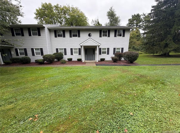 14 Fern Court, Fishkill, NY 12524