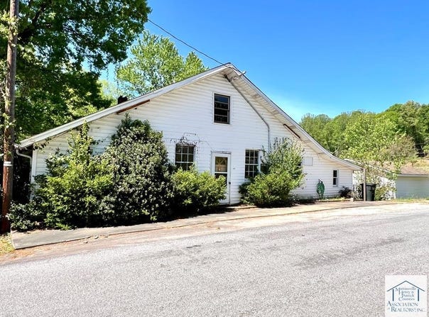 324 Shelton Circle, Stuart, VA 24171