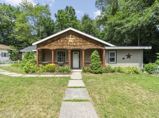 31 Hidley Avenue, North Greenbush, NY 12198