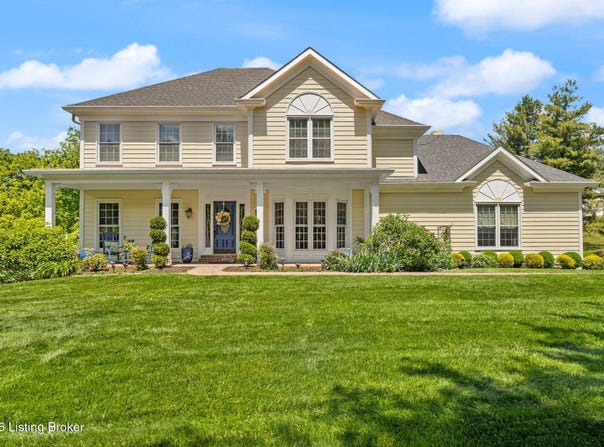 1518 Goshen Ln, Goshen, KY 40026