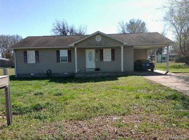 1504 E Stoddard Street, Dexter, MO 63841