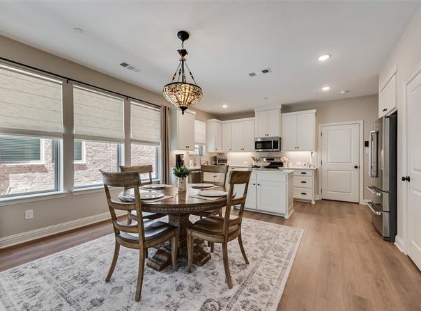 424 Parkside Drive, Argyle, TX 76226