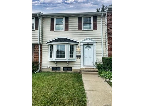 19585 Mariner Court, Northville, MI 48167